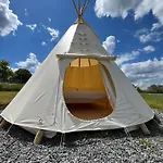 Les Insolites De La Base Nautique Lodge *