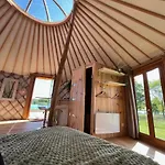 Lodge Les Insolites De La Base Nautique Verneuil (Charente)