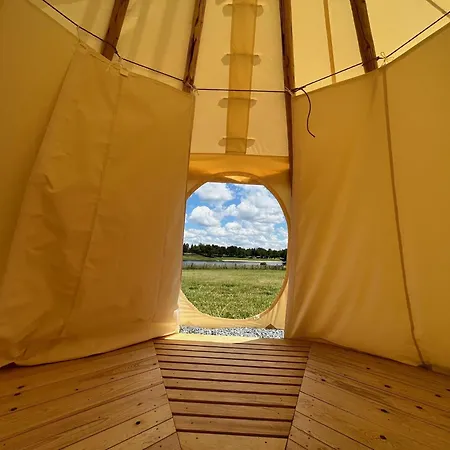 Lodge Les Insolites De La Base Nautique Verneuil (Charente)