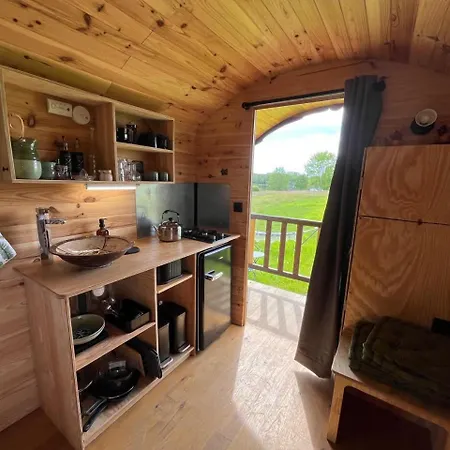 Les Insolites De La Base Nautique Verneuil (Charente)