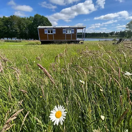 Lodge Les Insolites De La Base Nautique