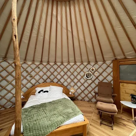 Les Insolites De La Base Nautique Lodge *