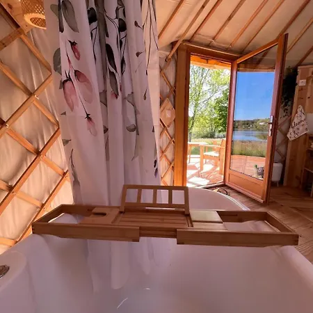 Les Insolites De La Base Nautique * Verneuil (Charente)